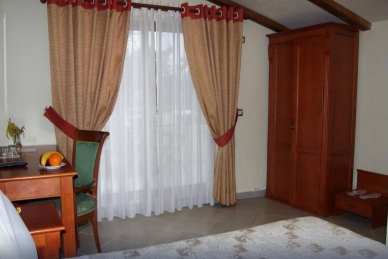 Hotel Millenium Tiranë Luaran gambar