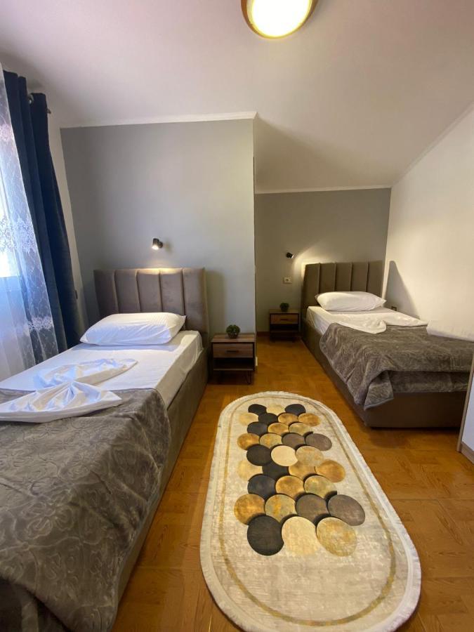 Hotel Millenium Tiranë Luaran gambar