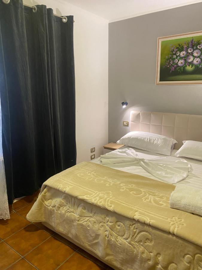 Hotel Millenium Tiranë Luaran gambar