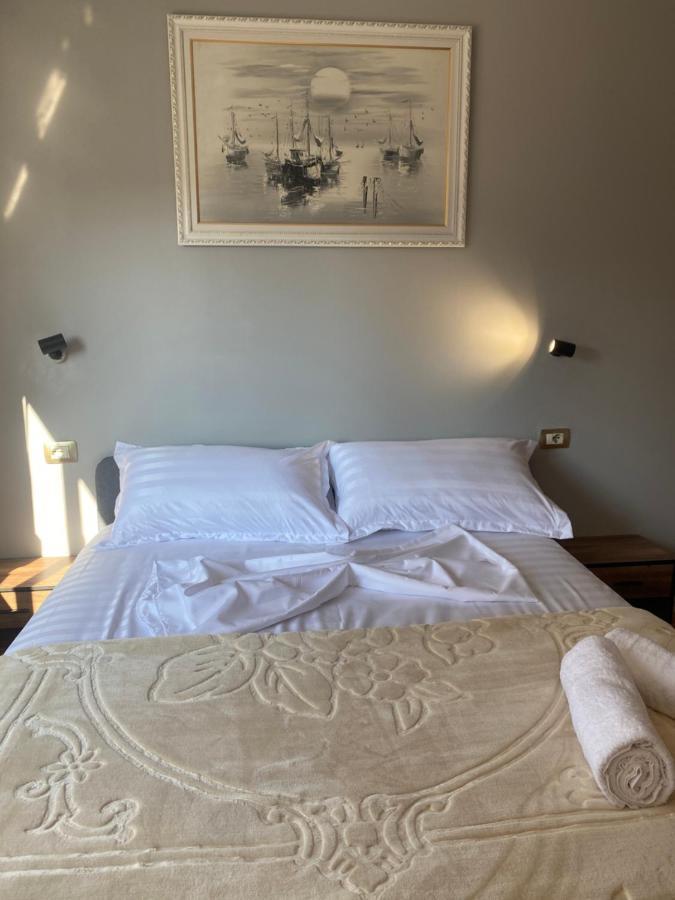 Hotel Millenium Tiranë Luaran gambar