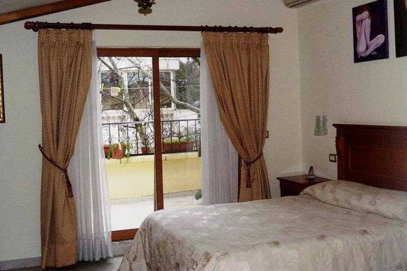 Hotel Millenium Tiranë Luaran gambar